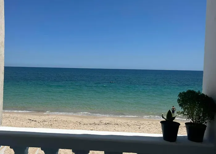 Pied Dans L\'Eau A Sousse Mediterraneen